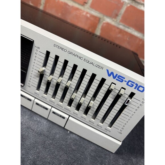 Vintage SANSUI WS-G10 Stereo Graphic Equalizer Has Power UNTESTED PARTS/REPAIR - Picture 3 of 10